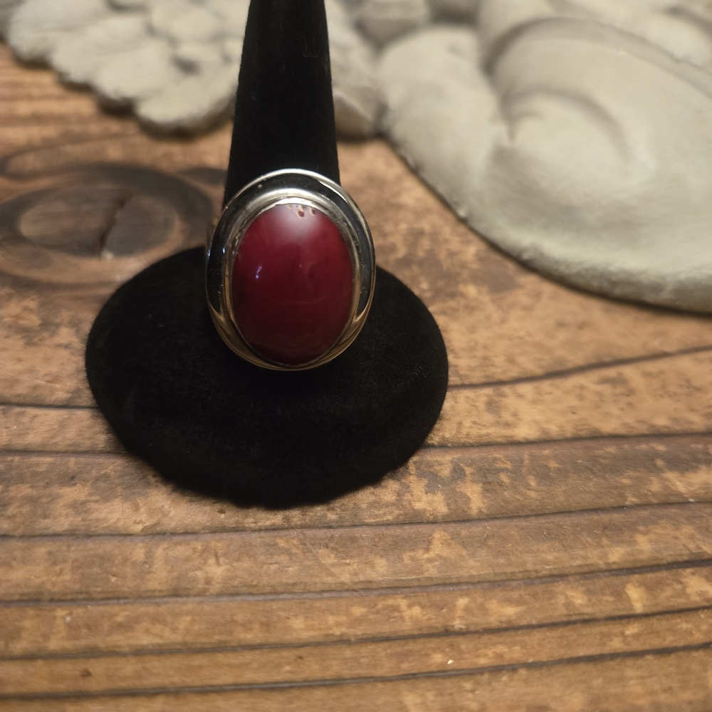 Elegant Silver and Red Women's Ring